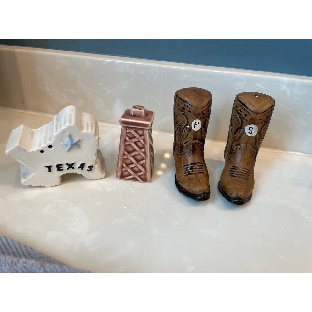 VTG TX State Shape, Oil Rig, & Boots Souvenir Ceramic Salt & Pepper Shakers Set
